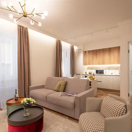 Central Suites *
